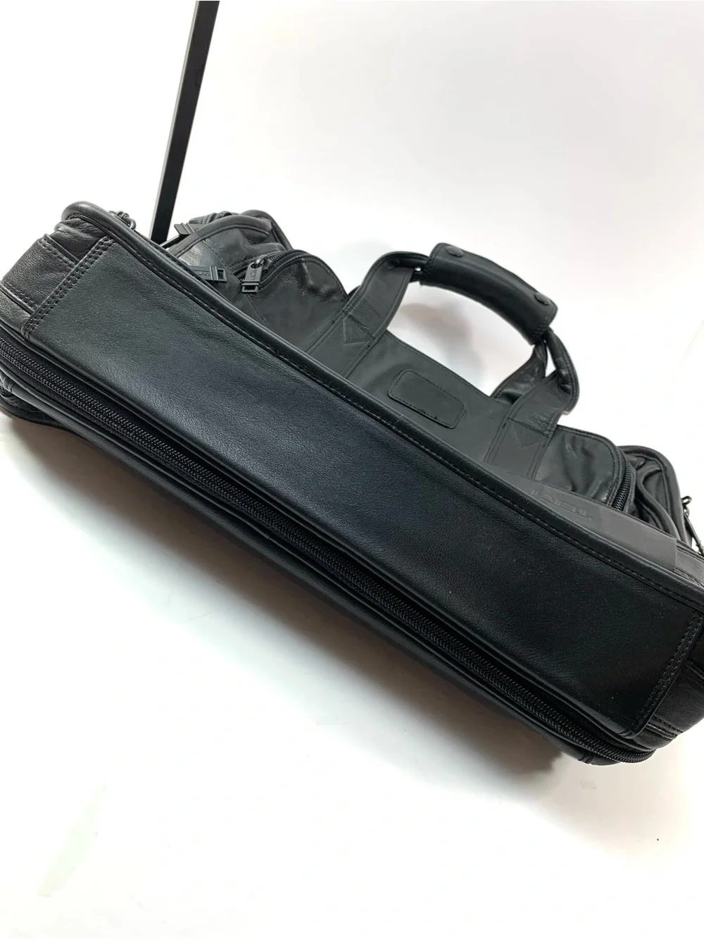 Tumi Black Leather Business Briefcase Adjustable Shoulder Strap Expandable MINT